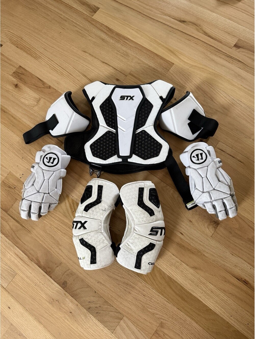 STX Lacrosse Gear Set: Shoulder Pads, Elbow Pads & Gloves Whitew/Black Y Large.